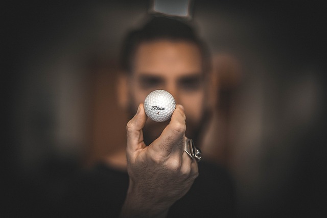 Opgrader din golfoplevelse: Hvad er bedre - et golfur eller en Golfkikkert?